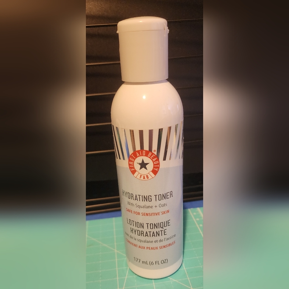 FIRST AID BEAUTY FAB HYDRATING TONER Full Size/NWOB/6oz/Sealed BENIFITS CHARITY